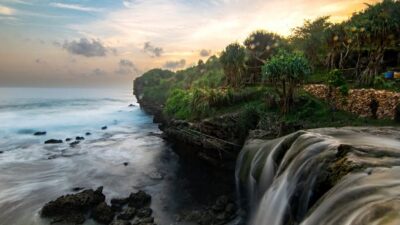 Pantai Jogan Gunung Kidul Jogjakarta