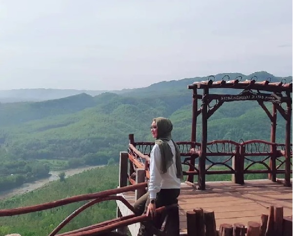 Bukit Panguk Kediwung Mangunan Bantul Yogyakarta