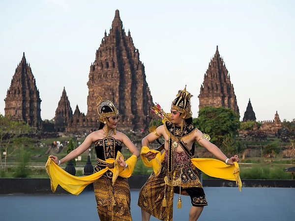 9 Tempat Wisata Sekitar Candi Prambanan Jogja | Harga Tiket Masuk Prambanan 2022 tempat wisata malam di candi prambanan