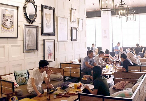 Tidak hanya dikenal sebagai Kawasan dengan bermacam-macam  9 Cafe Terkenal di Jogja 2018 yang Unik, Enak, Murah dan Romantis
